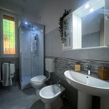 Near Center Design In Borgo Panigale Apartment